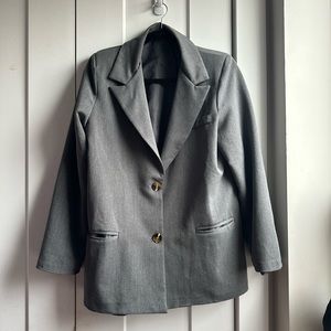 Blazer with pads. Color gray